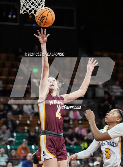 Thumbnail 2 in Windsor vs Northfield (CHSAA 5A Great 8) photogallery.