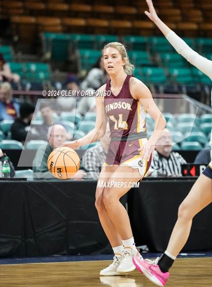Thumbnail 2 in Windsor vs Northfield (CHSAA 5A Great 8) photogallery.