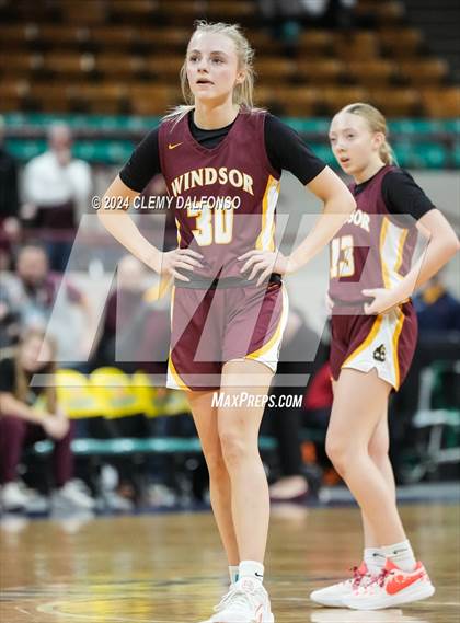 Thumbnail 3 in Windsor vs Northfield (CHSAA 5A Great 8) photogallery.