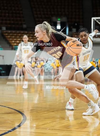 Thumbnail 2 in Windsor vs Northfield (CHSAA 5A Great 8) photogallery.