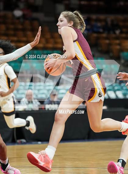 Thumbnail 1 in Windsor vs Northfield (CHSAA 5A Great 8) photogallery.