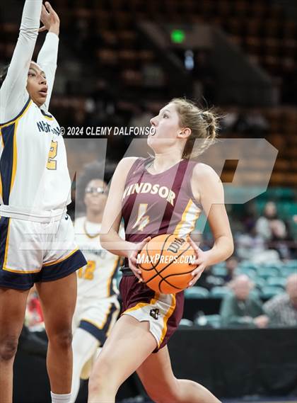 Thumbnail 3 in Windsor vs Northfield (CHSAA 5A Great 8) photogallery.