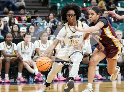 Thumbnail 3 in Windsor vs Northfield (CHSAA 5A Great 8) photogallery.