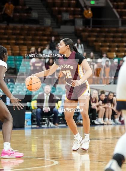 Thumbnail 1 in Windsor vs Northfield (CHSAA 5A Great 8) photogallery.