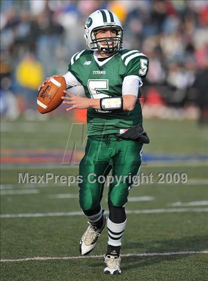 Thumbnail 1 in St. Anthony's vs. Holy Trinity (CHSFL Class AAA Final) photogallery.