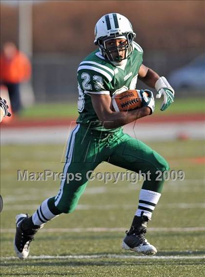 Thumbnail 1 in St. Anthony's vs. Holy Trinity (CHSFL Class AAA Final) photogallery.