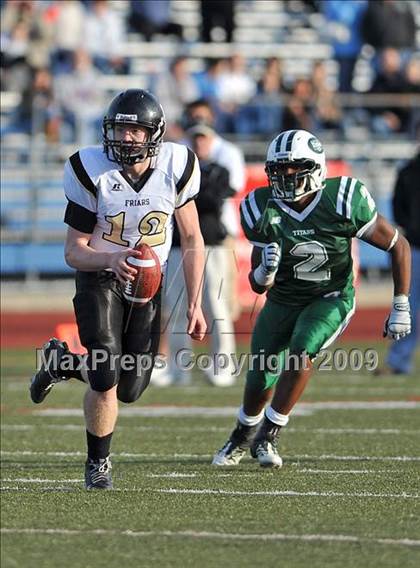 Thumbnail 2 in St. Anthony's vs. Holy Trinity (CHSFL Class AAA Final) photogallery.