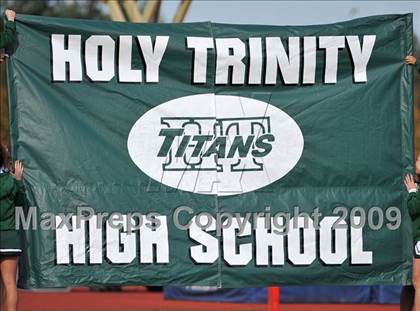 Thumbnail 2 in St. Anthony's vs. Holy Trinity (CHSFL Class AAA Final) photogallery.
