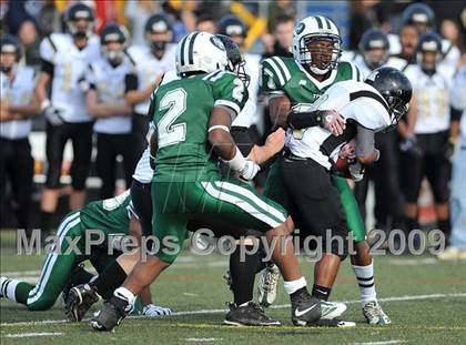Thumbnail 2 in St. Anthony's vs. Holy Trinity (CHSFL Class AAA Final) photogallery.