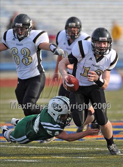 Thumbnail 1 in St. Anthony's vs. Holy Trinity (CHSFL Class AAA Final) photogallery.