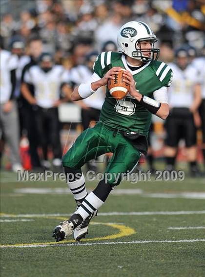 Thumbnail 3 in St. Anthony's vs. Holy Trinity (CHSFL Class AAA Final) photogallery.