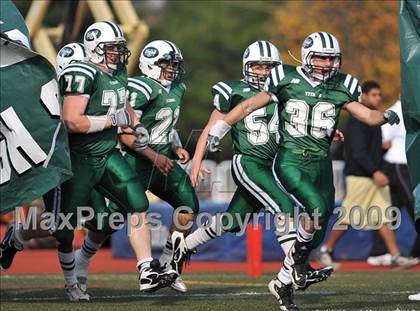Thumbnail 2 in St. Anthony's vs. Holy Trinity (CHSFL Class AAA Final) photogallery.