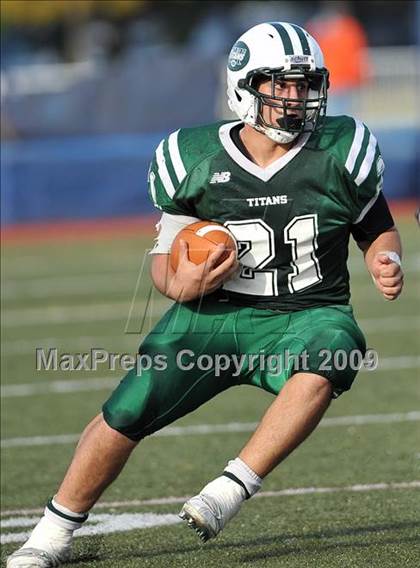 Thumbnail 3 in St. Anthony's vs. Holy Trinity (CHSFL Class AAA Final) photogallery.