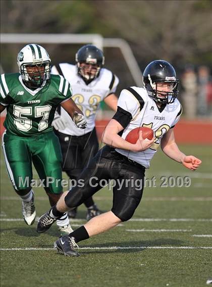 Thumbnail 2 in St. Anthony's vs. Holy Trinity (CHSFL Class AAA Final) photogallery.