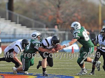 Thumbnail 2 in St. Anthony's vs. Holy Trinity (CHSFL Class AAA Final) photogallery.