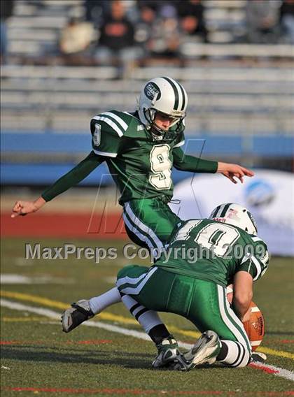 Thumbnail 3 in St. Anthony's vs. Holy Trinity (CHSFL Class AAA Final) photogallery.