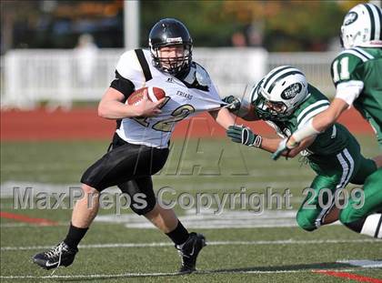 Thumbnail 2 in St. Anthony's vs. Holy Trinity (CHSFL Class AAA Final) photogallery.