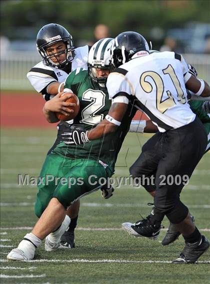 Thumbnail 2 in St. Anthony's vs. Holy Trinity (CHSFL Class AAA Final) photogallery.