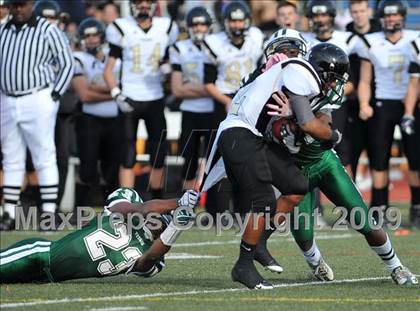 Thumbnail 3 in St. Anthony's vs. Holy Trinity (CHSFL Class AAA Final) photogallery.