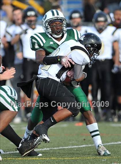 Thumbnail 1 in St. Anthony's vs. Holy Trinity (CHSFL Class AAA Final) photogallery.