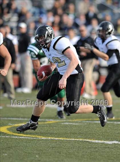 Thumbnail 3 in St. Anthony's vs. Holy Trinity (CHSFL Class AAA Final) photogallery.