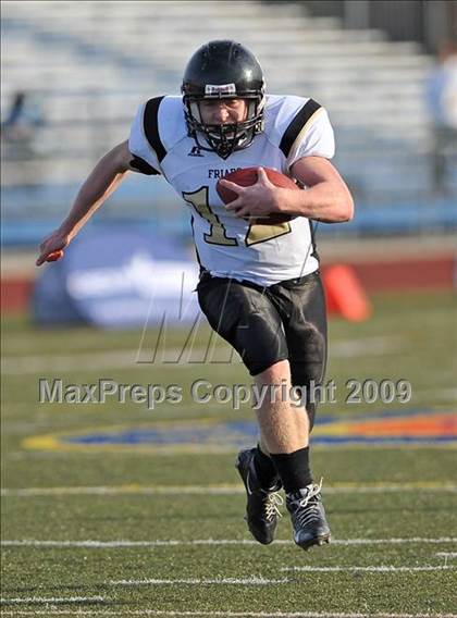 Thumbnail 2 in St. Anthony's vs. Holy Trinity (CHSFL Class AAA Final) photogallery.