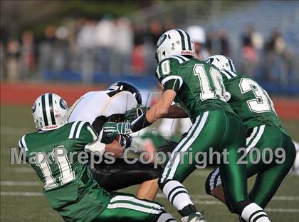 Thumbnail 3 in St. Anthony's vs. Holy Trinity (CHSFL Class AAA Final) photogallery.