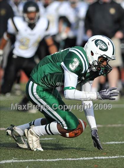 Thumbnail 3 in St. Anthony's vs. Holy Trinity (CHSFL Class AAA Final) photogallery.