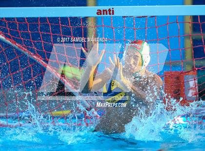 Thumbnail 2 in Taft vs Granada Hills Charter photogallery.