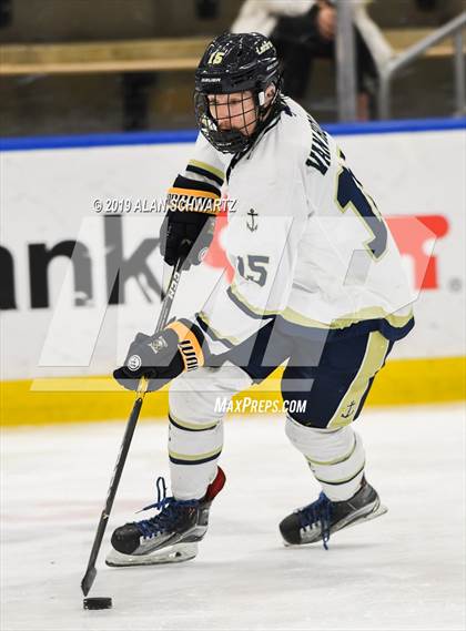 Thumbnail 1 in Queensbury vs. Skaneateles (NYSPHSAA Final) photogallery.