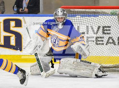 Thumbnail 1 in Queensbury vs. Skaneateles (NYSPHSAA Final) photogallery.