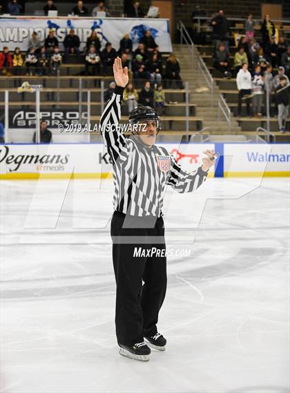 Thumbnail 1 in Queensbury vs. Skaneateles (NYSPHSAA Final) photogallery.