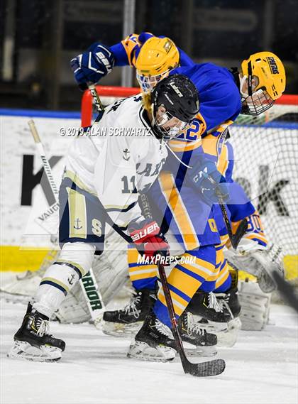 Thumbnail 1 in Queensbury vs. Skaneateles (NYSPHSAA Final) photogallery.