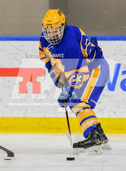 Thumbnail 2 in Queensbury vs. Skaneateles (NYSPHSAA Final) photogallery.