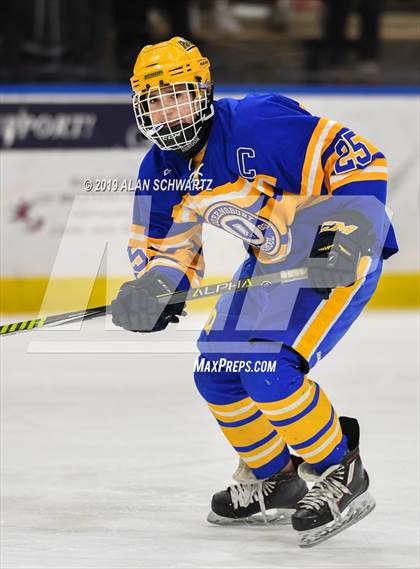 Thumbnail 2 in Queensbury vs. Skaneateles (NYSPHSAA Final) photogallery.