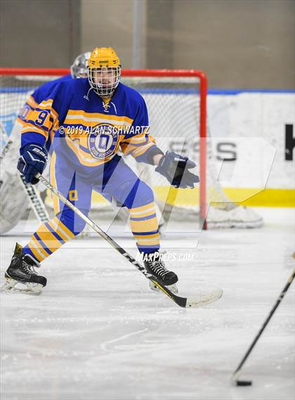 Thumbnail 1 in Queensbury vs. Skaneateles (NYSPHSAA Final) photogallery.