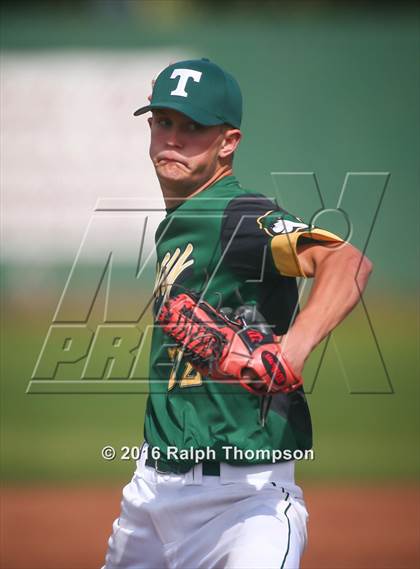 Thumbnail 2 in Tracy vs. Elk Grove (Boras Classic) photogallery.