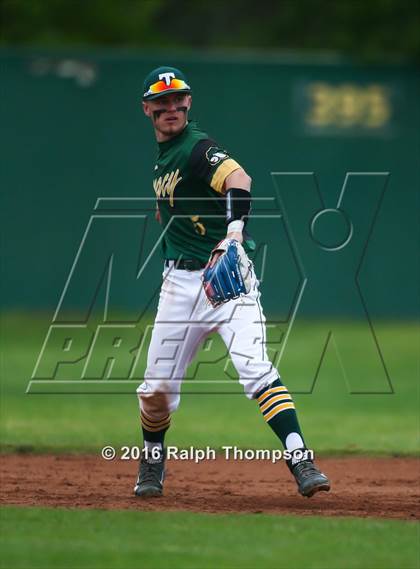 Thumbnail 2 in Tracy vs. Elk Grove (Boras Classic) photogallery.