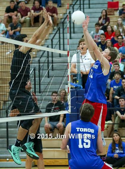 Thumbnail 2 in Hamilton vs. Mountain View (AIA Division 1 Semifinal) photogallery.