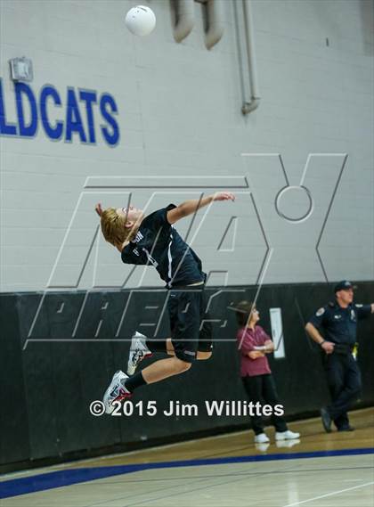 Thumbnail 2 in Hamilton vs. Mountain View (AIA Division 1 Semifinal) photogallery.