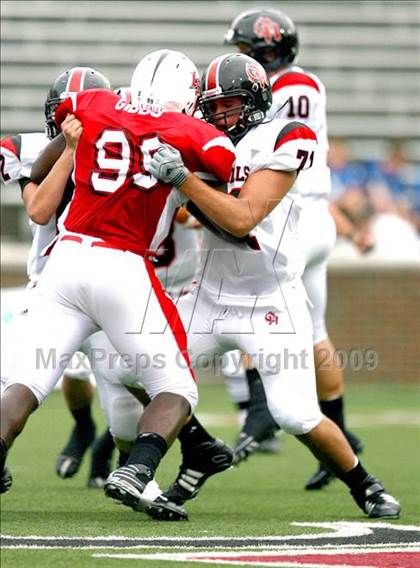 Thumbnail 3 in Oak Hills vs. La Salle (Skyline Crosstown Showdown) photogallery.