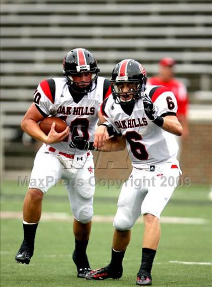 Thumbnail 2 in Oak Hills vs. La Salle (Skyline Crosstown Showdown) photogallery.