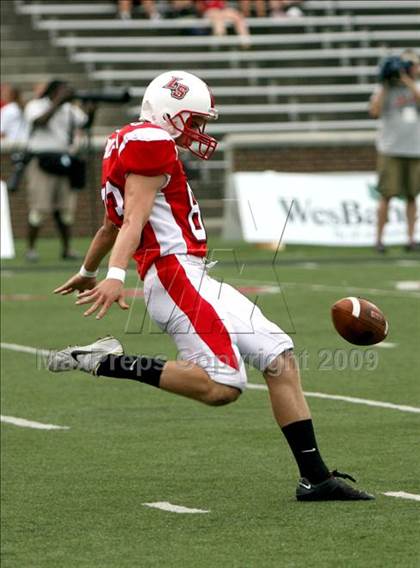Thumbnail 1 in Oak Hills vs. La Salle (Skyline Crosstown Showdown) photogallery.