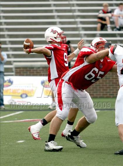 Thumbnail 2 in Oak Hills vs. La Salle (Skyline Crosstown Showdown) photogallery.