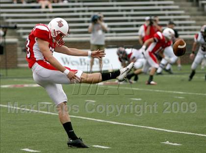 Thumbnail 2 in Oak Hills vs. La Salle (Skyline Crosstown Showdown) photogallery.