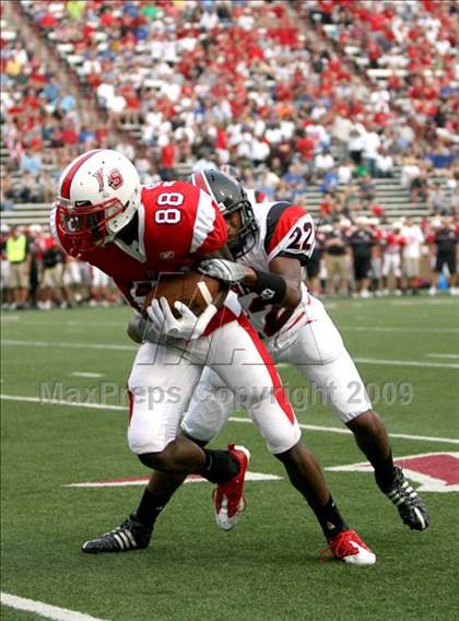 Thumbnail 2 in Oak Hills vs. La Salle (Skyline Crosstown Showdown) photogallery.