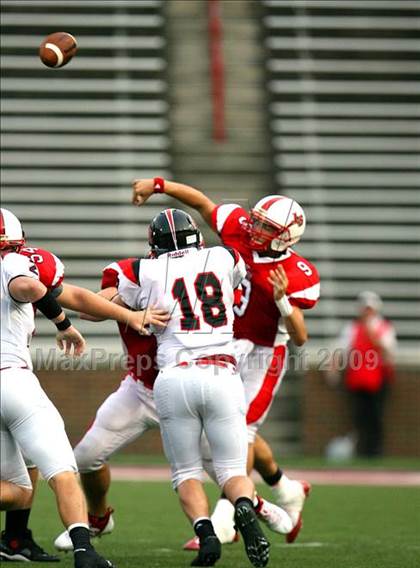 Thumbnail 1 in Oak Hills vs. La Salle (Skyline Crosstown Showdown) photogallery.