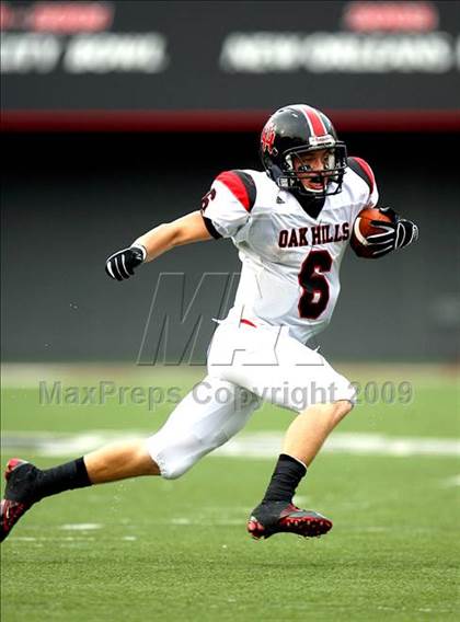 Thumbnail 1 in Oak Hills vs. La Salle (Skyline Crosstown Showdown) photogallery.