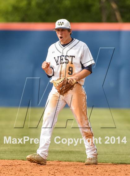 Thumbnail 2 in Parkview vs. West Forsyth (GHSA 6A Round 1 Playoff) photogallery.