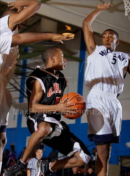 Thumbnail 1 in John Bowne vs Queens Teaching (Queens Jam Christmas Classic) photogallery.